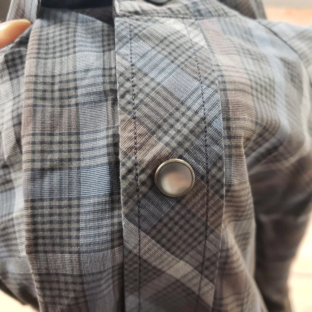 Banana Republic Shirt Mens XL Blue Gray Plaid Pearl Snap Long‎ Sleeve Western